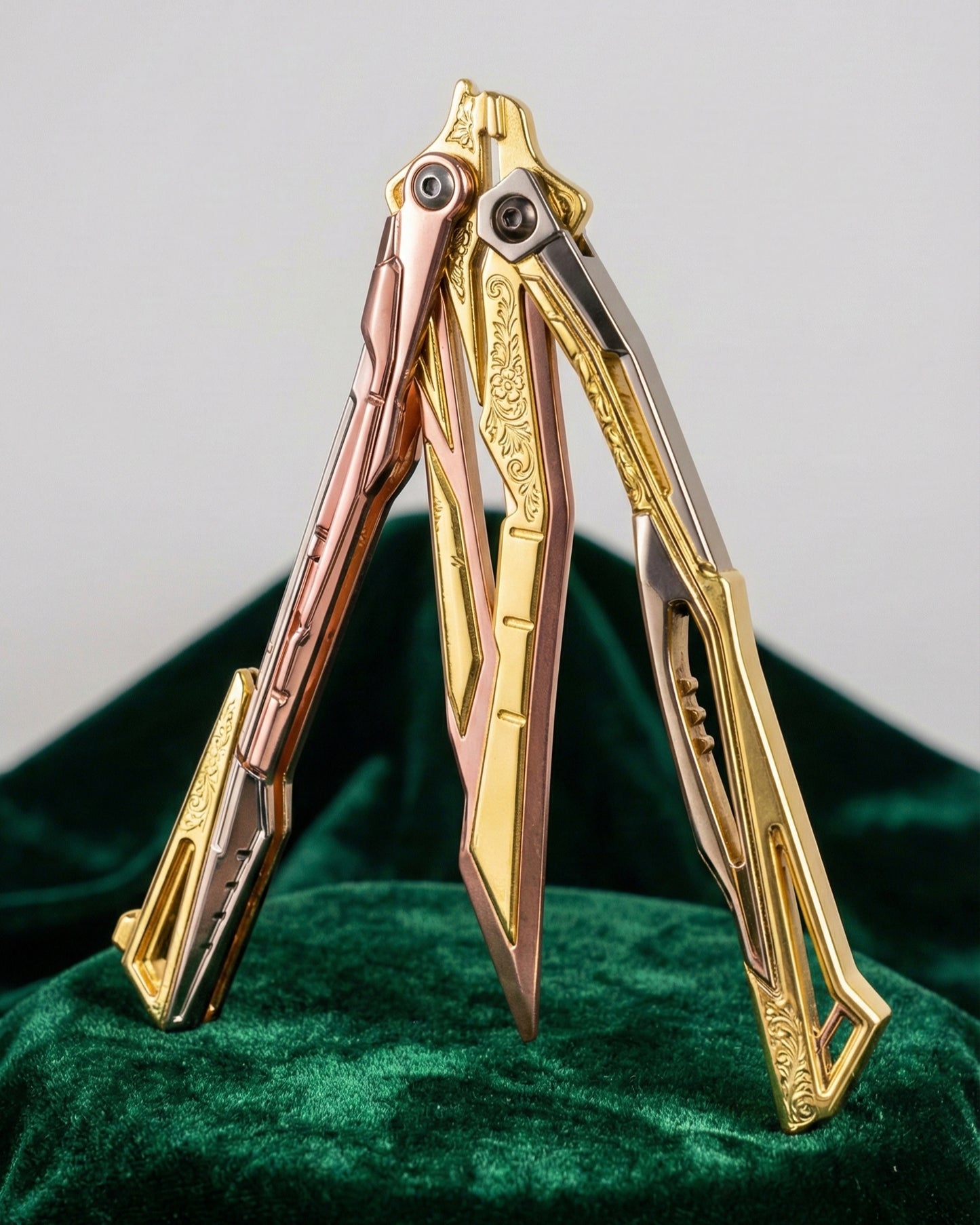 premium butterfly knife, Riptide Striker